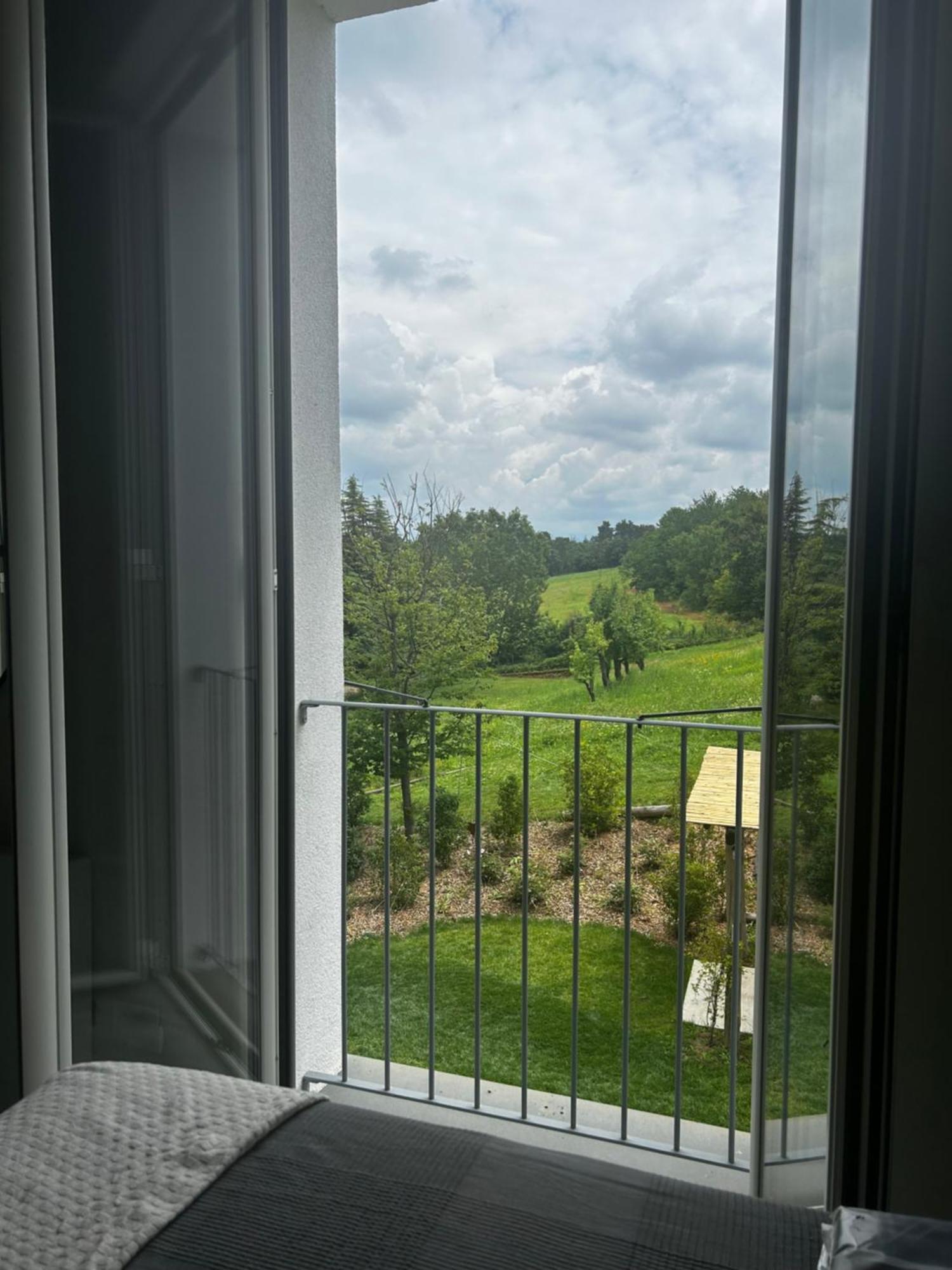 La Torre Granaia Villa แซร์ราวัลเล สกรีเวีย ภายนอก รูปภาพ